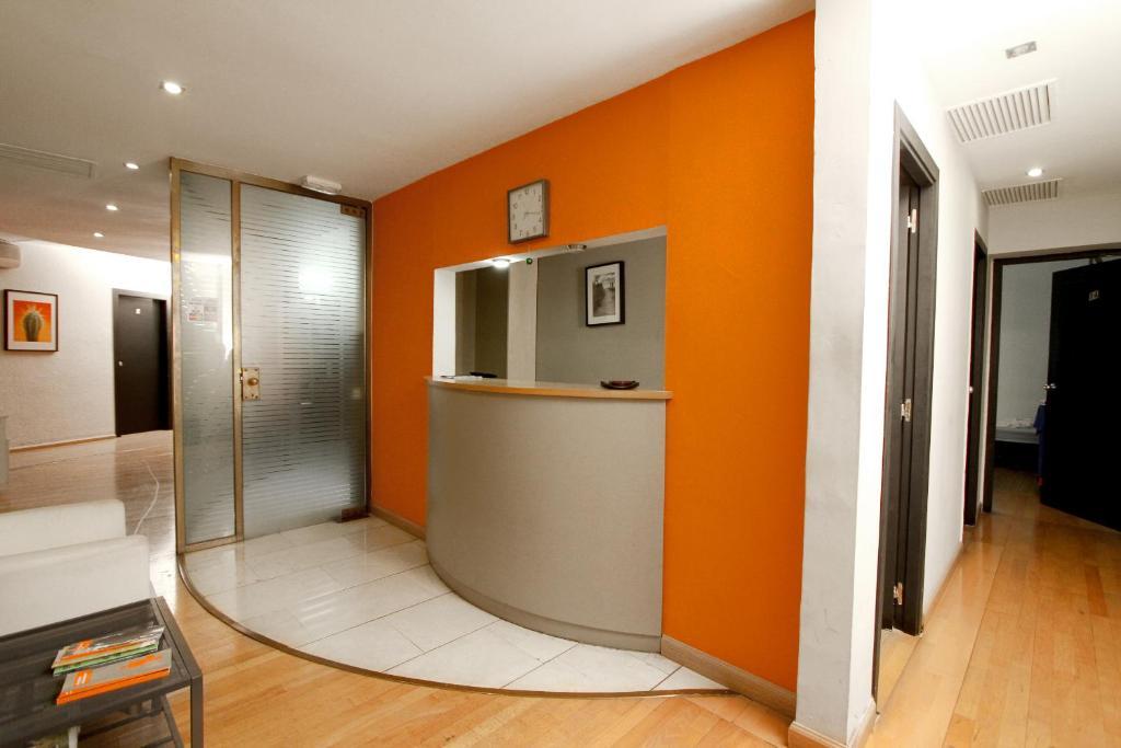 Residencia Universitaria Augusta Appartamento Barcellona